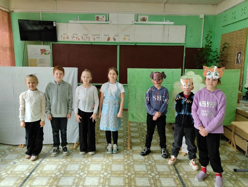 Психологическая сценка «Дружная семья!».