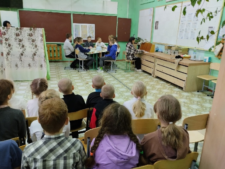 Спектакль "Бумажная победа".
